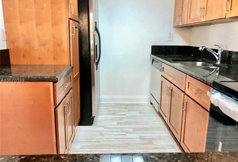 For sale in CARMEL LAKES 4