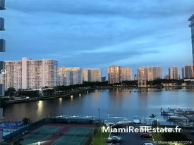 COMMODORE PLAZA CONDO