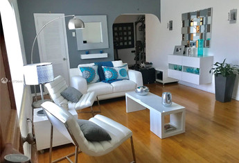 For sale in BRICKELL HAMMOCK UN 1