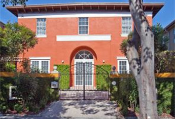 For sale in BRICKELL HAMMOCKO